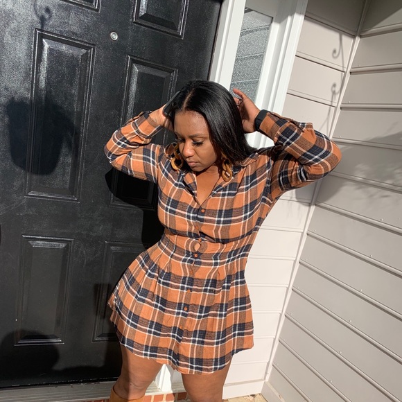 Dress - Picture 2 of 2